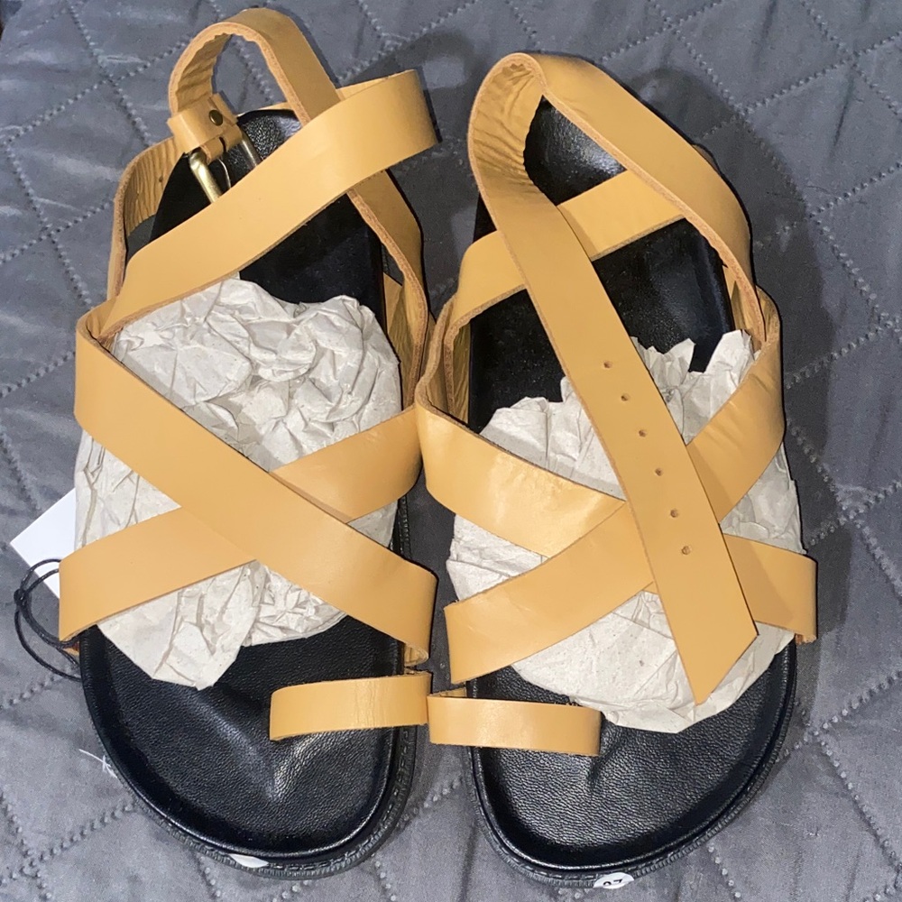 Liberte Women's Tan Sandals